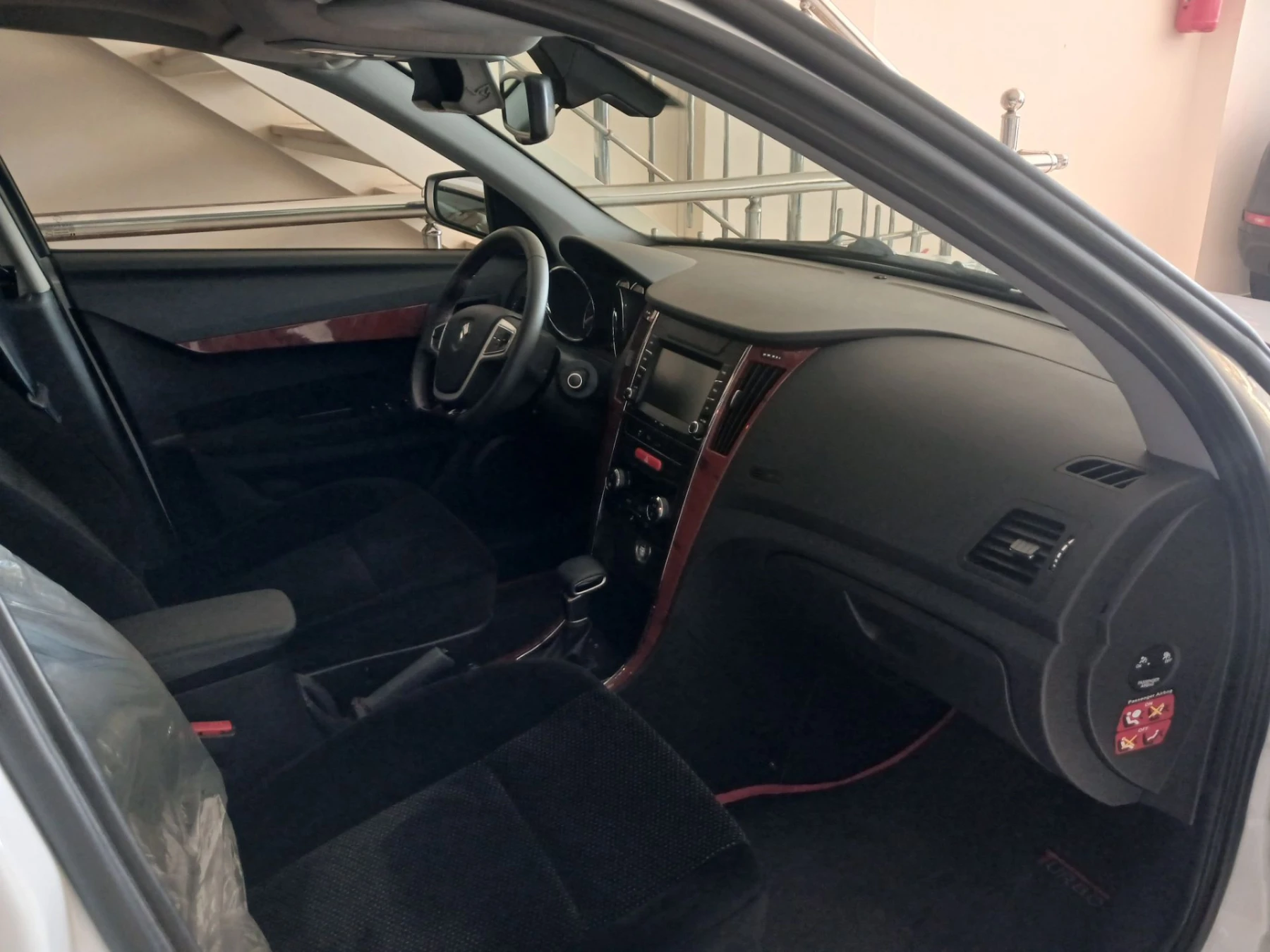 دنا آپشنال 403 جوانان - جلو