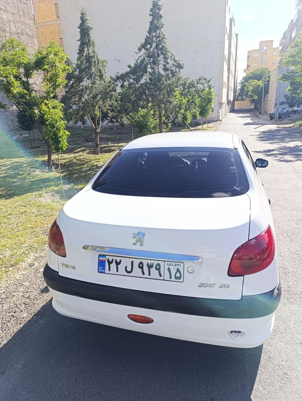 پژو 206 SD مدل 1395 V8 - عقب