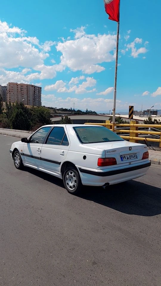 پژو پارس - سمت چپ