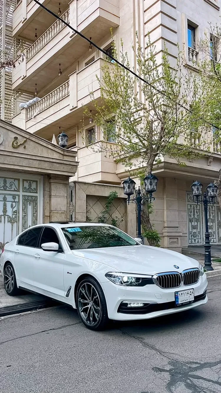 بي ام وي - سمت چپ